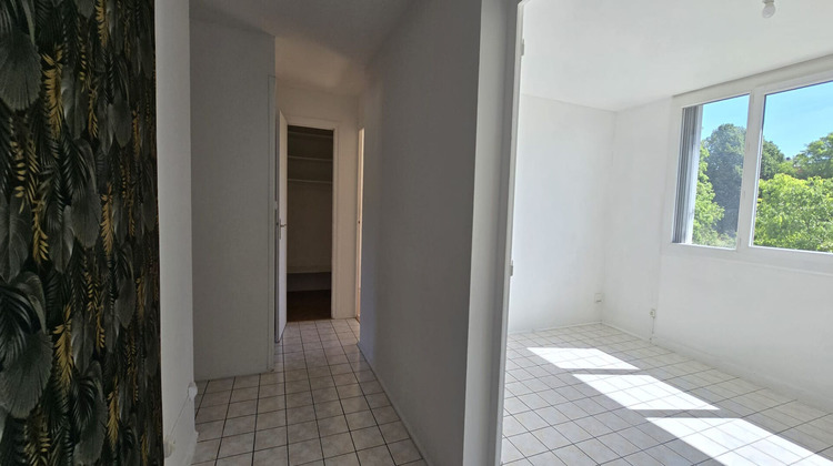 Ma-Cabane - Vente Appartement SAINTE-FOY-LES-LYON, 65 m²