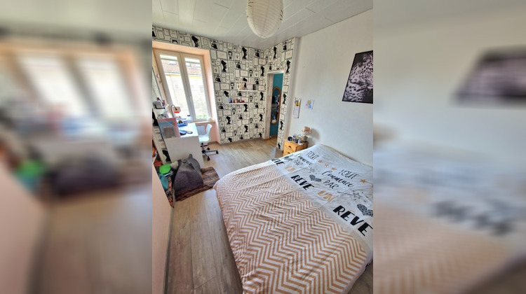 Ma-Cabane - Vente Appartement SAINTE SUZANNE, 70 m²