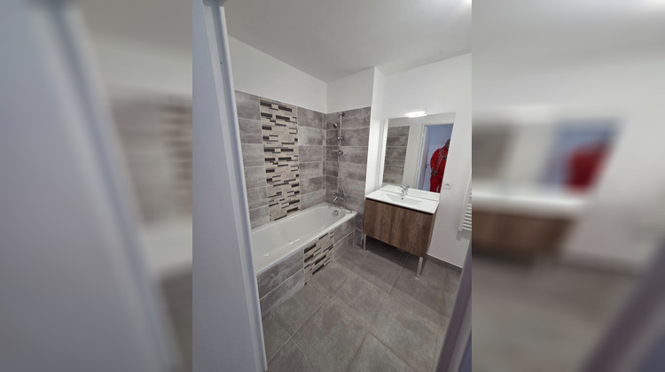 Ma-Cabane - Vente Appartement SALON-DE-PROVENCE, 60 m²