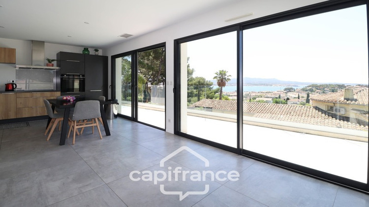 Ma-Cabane - Vente Appartement SANARY SUR MER, 100 m²