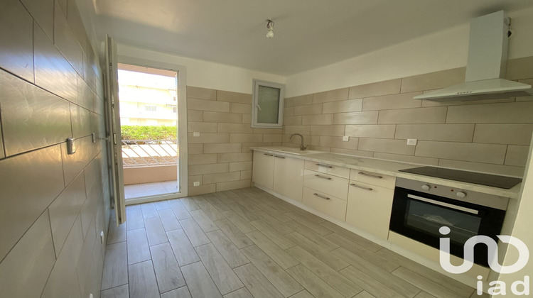 Ma-Cabane - Vente Appartement Sanary-sur-Mer, 62 m²