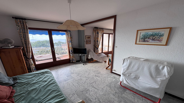 Ma-Cabane - Vente Appartement SANARY-SUR-MER, 75 m²