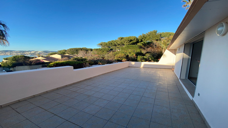 Ma-Cabane - Vente Appartement SANARY-SUR-MER, 115 m²