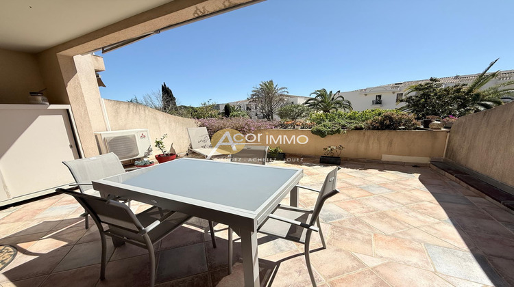 Ma-Cabane - Vente Appartement Sanary-sur-Mer, 77 m²
