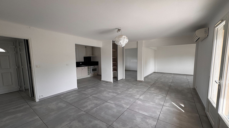 Ma-Cabane - Vente Appartement SANARY-SUR-MER, 58 m²