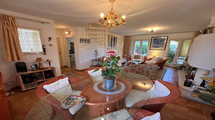 Ma-Cabane - Vente Appartement SANARY-SUR-MER, 86 m²