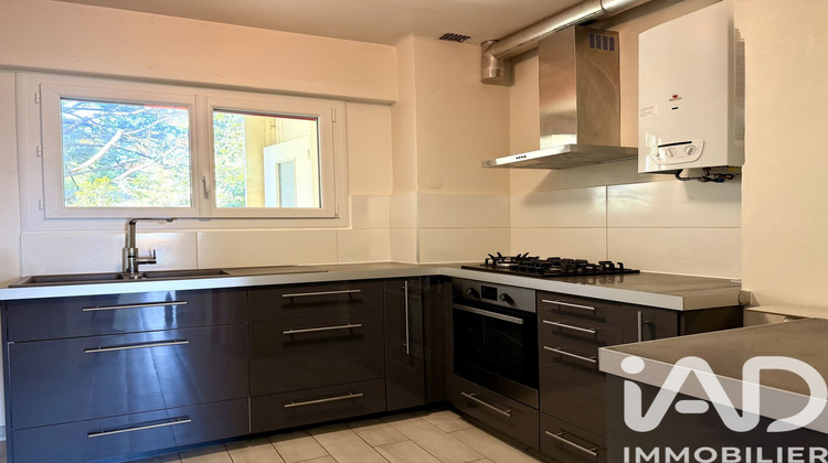 Ma-Cabane - Vente Appartement Sanary-sur-Mer, 62 m²