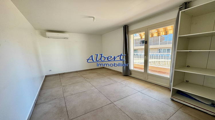 Ma-Cabane - Vente Appartement SANARY-SUR-MER, 77 m²