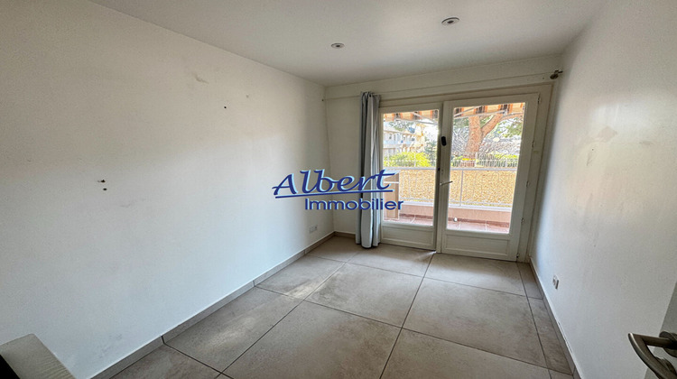 Ma-Cabane - Vente Appartement SANARY-SUR-MER, 77 m²