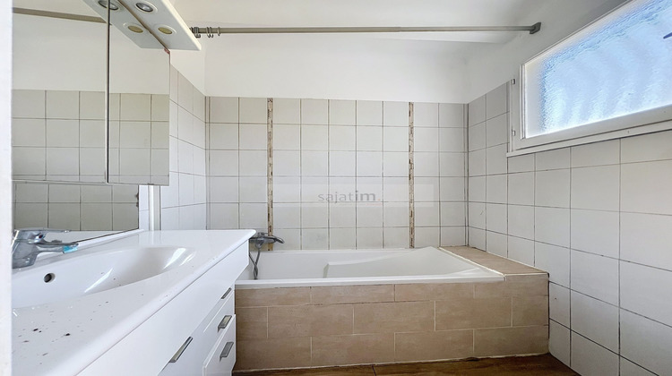 Ma-Cabane - Vente Appartement Sanary-sur-Mer, 64 m²