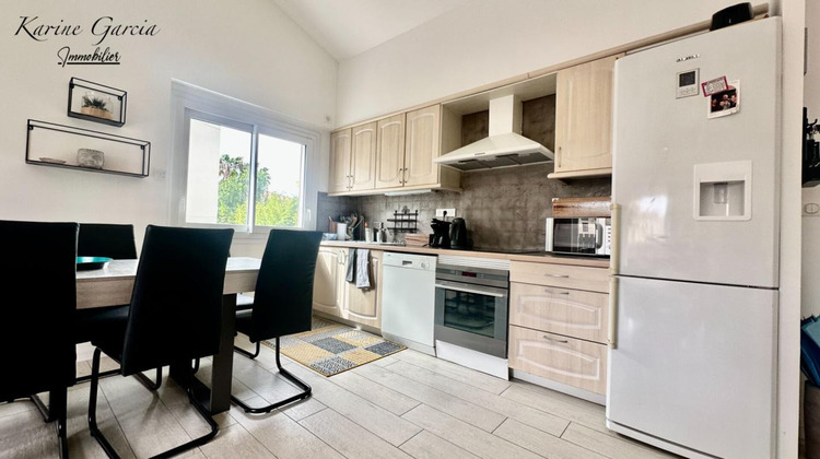 Ma-Cabane - Vente Appartement SANARY SUR MER, 73 m²