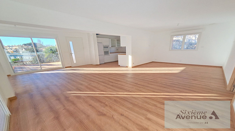 Ma-Cabane - Vente Appartement SANARY-SUR-MER, 93 m²