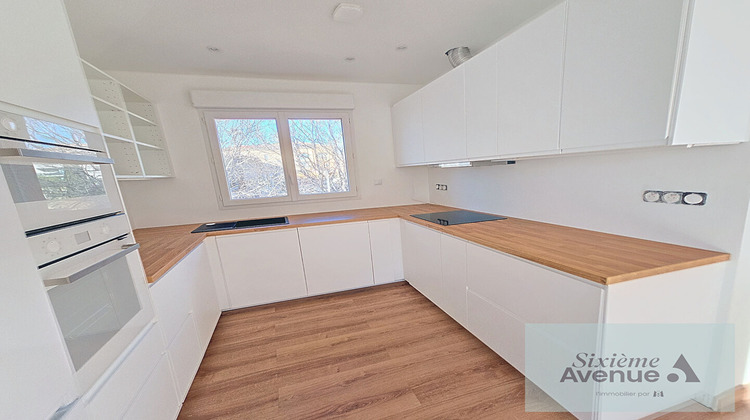 Ma-Cabane - Vente Appartement SANARY-SUR-MER, 93 m²