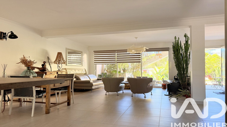Ma-Cabane - Vente Appartement Sanary-sur-Mer, 108 m²