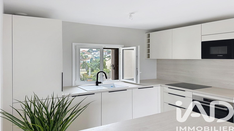 Ma-Cabane - Vente Appartement Sanary-sur-Mer, 118 m²