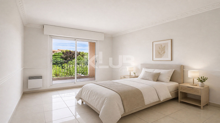 Ma-Cabane - Vente Appartement SANARY-SUR-MER, 117 m²