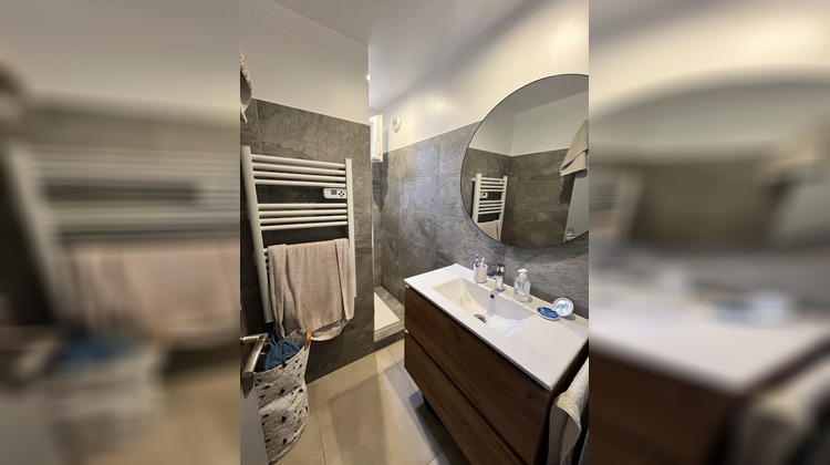 Ma-Cabane - Vente Appartement SANARY-SUR-MER, 64 m²