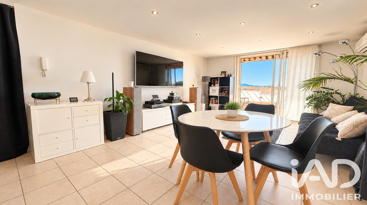 Ma-Cabane - Vente Appartement Sanary-sur-Mer, 60 m²