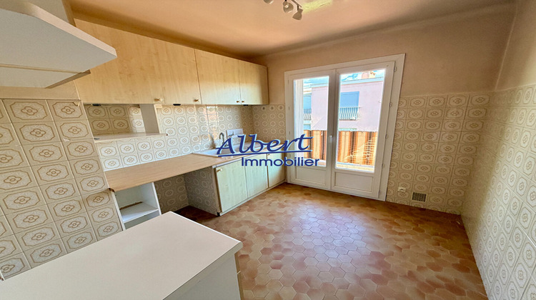Ma-Cabane - Vente Appartement SANARY-SUR-MER, 65 m²