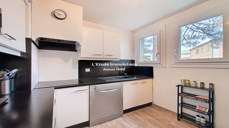 Ma-Cabane - Vente Appartement SATHONAY-CAMP, 62 m²