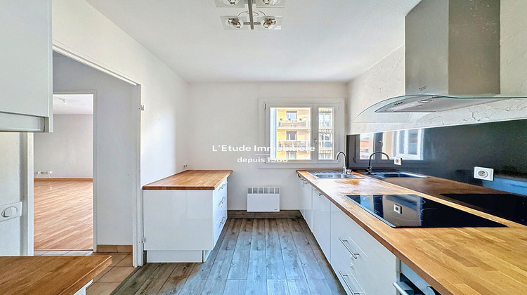 Ma-Cabane - Vente Appartement SATHONAY-CAMP, 72 m²