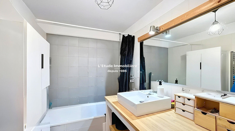 Ma-Cabane - Vente Appartement SATHONAY-CAMP, 72 m²