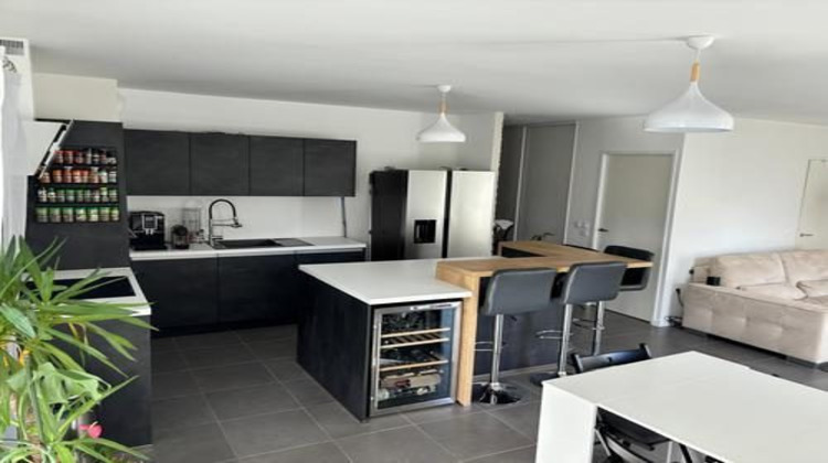 Ma-Cabane - Vente Appartement Sathonay-Camp, 77 m²