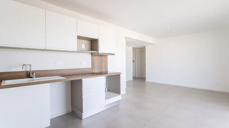 Ma-Cabane - Vente Appartement SAUVIAN, 59 m²