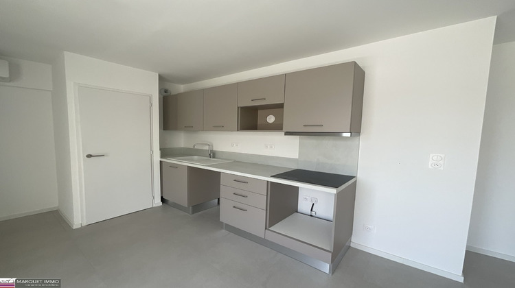Ma-Cabane - Vente Appartement SAUVIAN, 60 m²