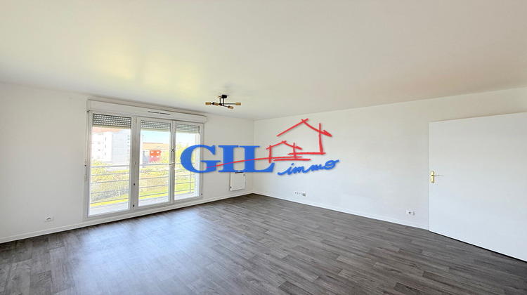 Ma-Cabane - Vente Appartement SAVIGNY-LE-TEMPLE, 63 m²