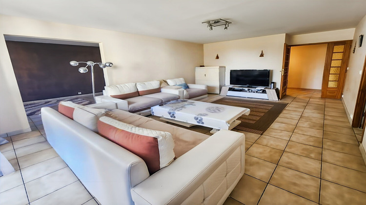 Ma-Cabane - Vente Appartement SAVIGNY-LE-TEMPLE, 105 m²