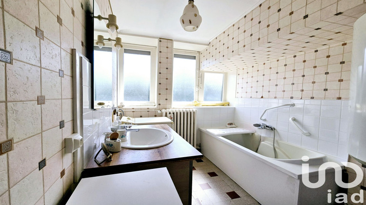 Ma-Cabane - Vente Appartement Sedan, 65 m²