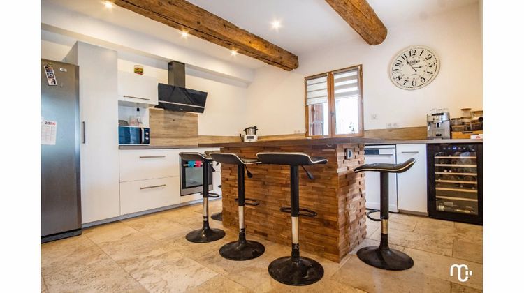 Ma-Cabane - Vente Appartement SEILLONS-SOURCE-D'ARGENS, 147 m²