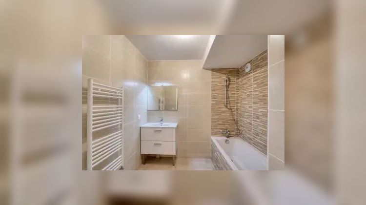 Ma-Cabane - Vente Appartement Sénas, 47 m²