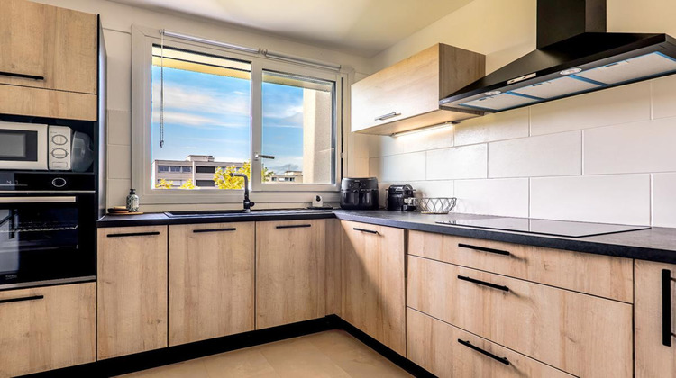 Ma-Cabane - Vente Appartement SEVRES, 65 m²