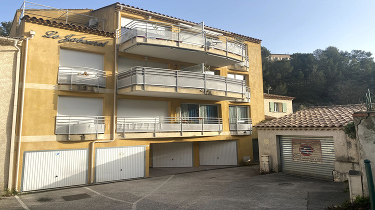 Ma-Cabane - Vente Appartement SIMIANE-COLLONGUE, 70 m²