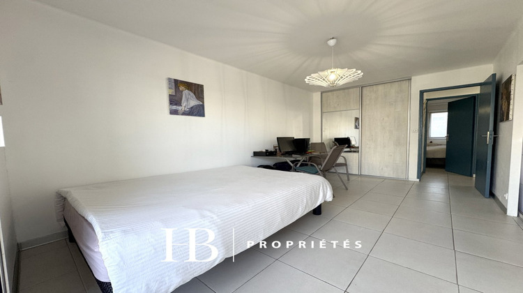 Ma-Cabane - Vente Appartement SIX FOURS LES PLAGES, 63 m²