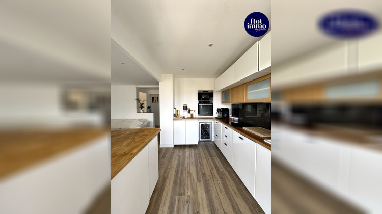 Ma-Cabane - Vente Appartement SIX-FOURS-LES-PLAGES, 62 m²