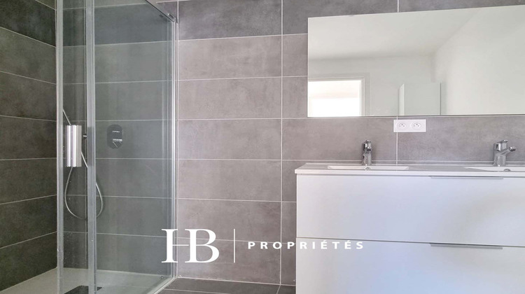 Ma-Cabane - Vente Appartement SIX FOURS LES PLAGES, 68 m²