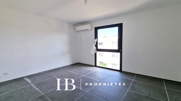 Ma-Cabane - Vente Appartement SIX FOURS LES PLAGES, 61 m²