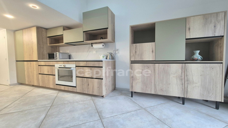 Ma-Cabane - Vente Appartement SIX FOURS LES PLAGES, 56 m²