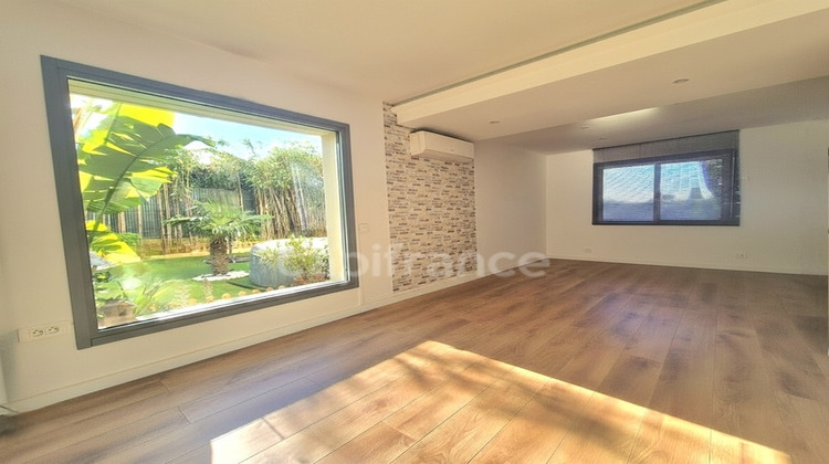 Ma-Cabane - Vente Appartement SIX FOURS LES PLAGES, 82 m²
