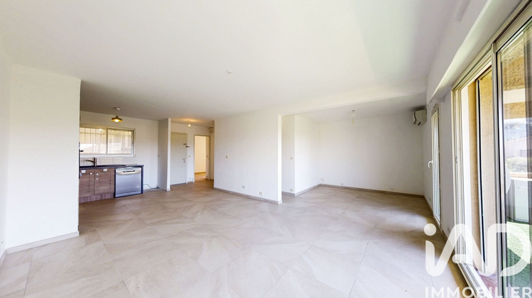 Ma-Cabane - Vente Appartement Six-Fours-les-Plages, 70 m²