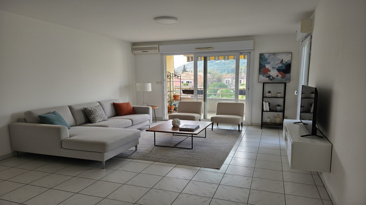 Ma-Cabane - Vente Appartement Solliès-Pont, 82 m²