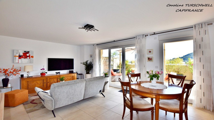 Ma-Cabane - Vente Appartement SOLLIES PONT, 65 m²