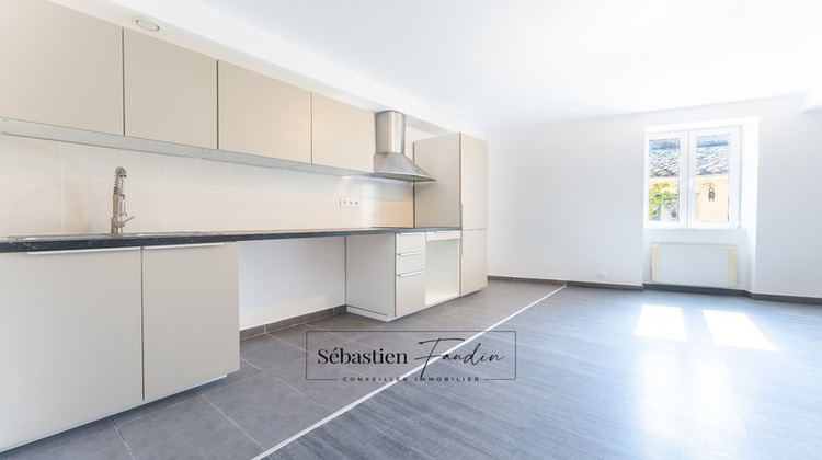 Ma-Cabane - Vente Appartement SOLLIES TOUCAS, 56 m²