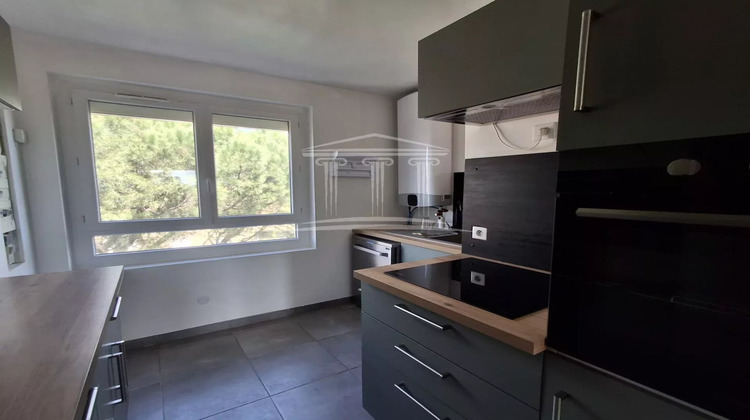 Ma-Cabane - Vente Appartement SORGUES, 66 m²