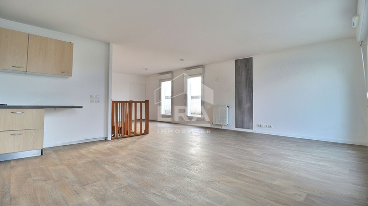 Ma-Cabane - Vente Appartement STAINS, 75 m²