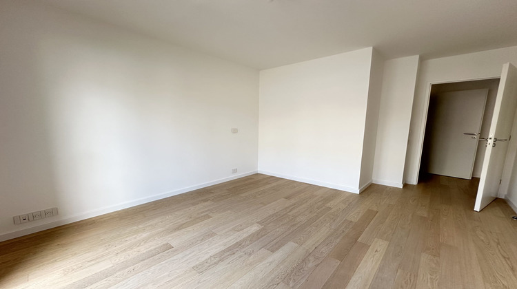 Ma-Cabane - Vente Appartement Suresnes, 68 m²