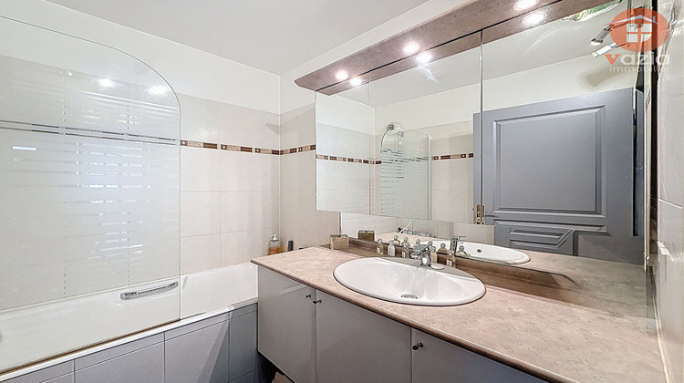 Ma-Cabane - Vente Appartement SURESNES, 49 m²